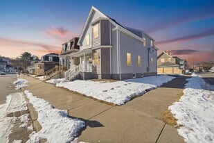 1 Clough St in Lynn, MA - Building Photo