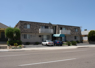 4030 Front St in San Diego, CA - Building Photo - Building Photo