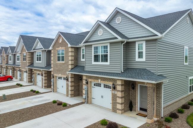 Delano Meadows in Chambersburg, PA - Foto de edificio - Building Photo