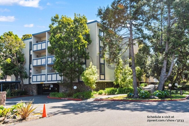 property at 955 Shorepoint Ct