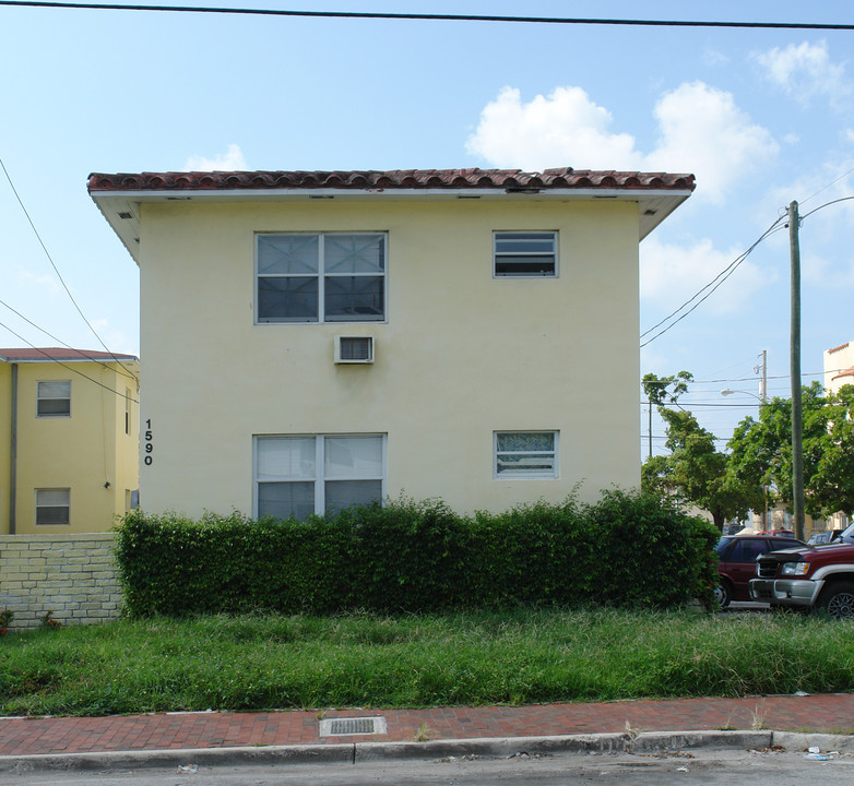 1590 SW 6th St in Miami, FL - Building Photo