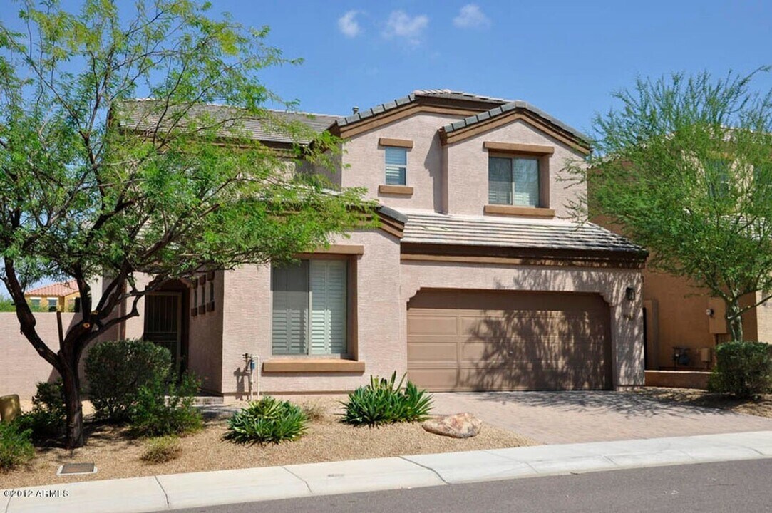 2346 W Hunter Ct in Phoenix, AZ - Building Photo
