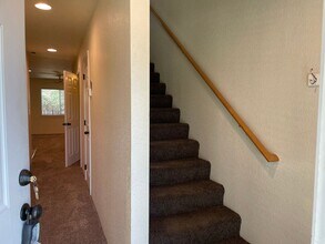 3143 Avenue C in White City, OR - Building Photo - Building Photo