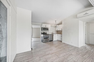 11044 E University Dr in Apache Junction, AZ - Building Photo - Building Photo