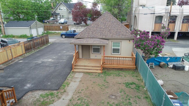 property at 1314 W Mallon Ave