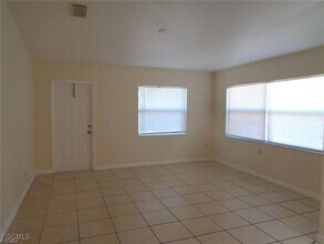 1247 Bacon Ave in Ft. Myers, FL - Building Photo - Building Photo