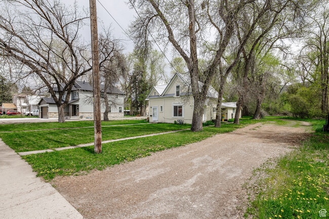 property at 60 N 400 E