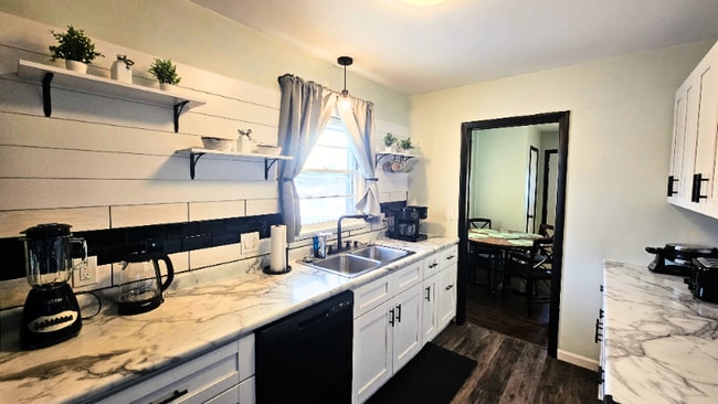 7433 15th Ave S in Minneapolis, MN - Foto de edificio - Building Photo