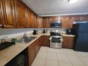 2759 NW 58th Terrace in Lauderhill, FL - Building Photo - Building Photo
