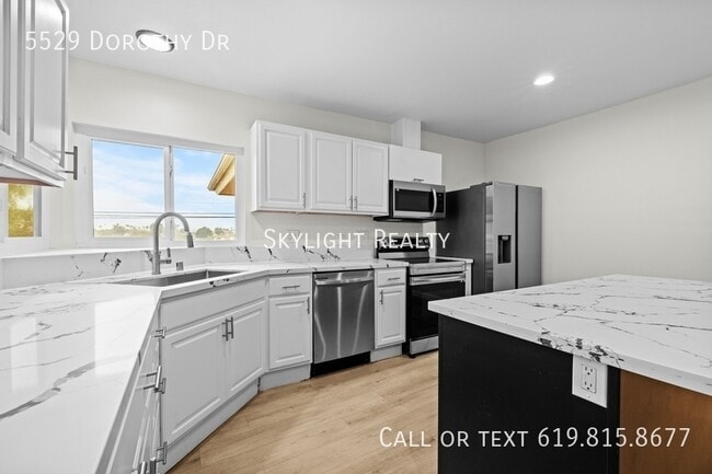 5529 Dorothy Dr in San Diego, CA - Building Photo - Building Photo