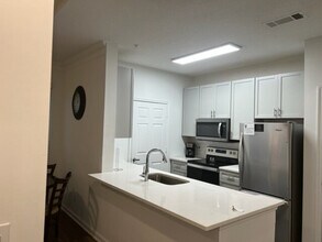 32000 Gardner Dr in Alpharetta, GA - Building Photo - Building Photo