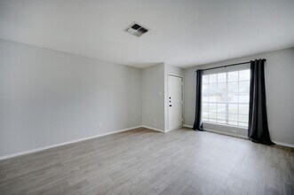 7205 Timbercreek Dr in San Antonio, TX - Building Photo - Building Photo