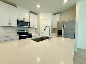 16349 Bird of Paradise Ave in Clermont, FL - Building Photo - Building Photo