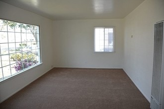 150 Johnson Rd in Oxnard, CA - Foto de edificio - Interior Photo