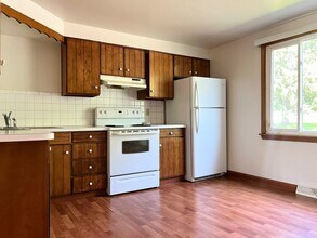 25 Oakridge Dr in West Seneca, NY - Building Photo - Building Photo