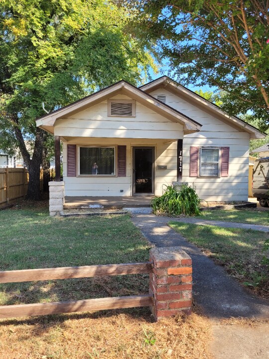 1717 S W St in Fort Smith, AR - Building Photo