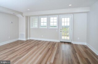515 W Chelten Ave, Unit 2B-1302 in Philadelphia, PA - Building Photo
