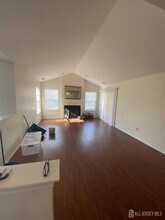 333 Bowler Ct in Piscataway, NJ - Building Photo - Building Photo