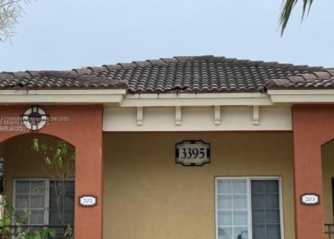 3395 NE 9th St in Homestead, FL - Building Photo - Building Photo