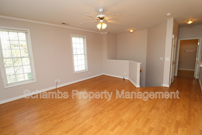 2121 Kudrow Ln in Morrisville, NC - Foto de edificio - Building Photo