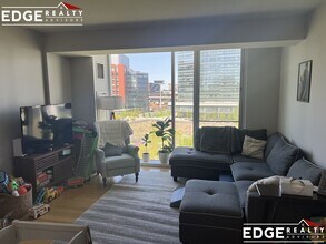 2 Earhart St in Cambridge, MA - Building Photo - Building Photo