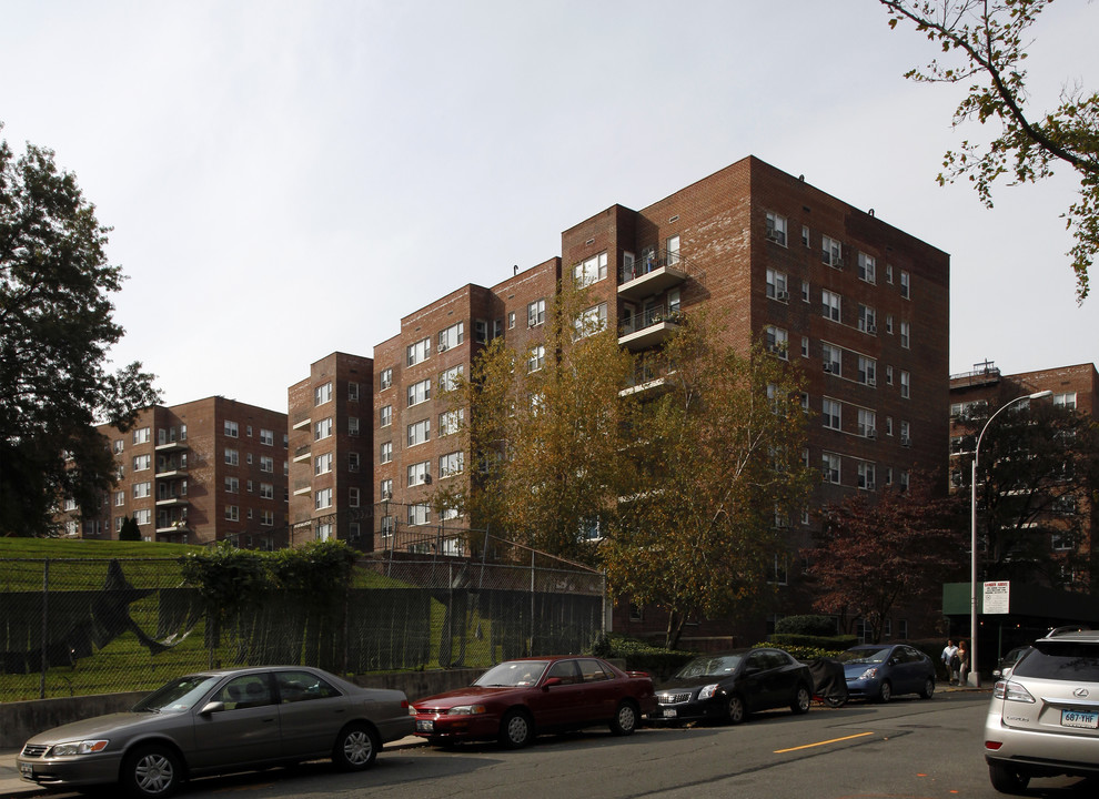 Hudson Manor Terrace in Bronx, NY - Building Photo