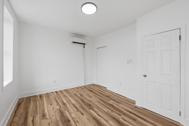 2318 N Beechwood St in Philadelphia, PA - Building Photo - Building Photo