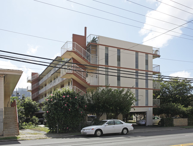 803 Isenberg St in Honolulu, HI - Building Photo - Building Photo