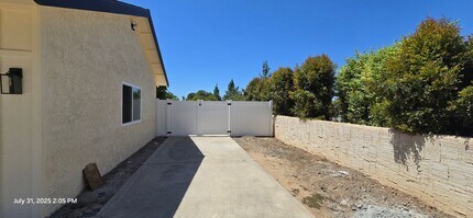 3024 Sonrisa Dr in Corona, CA - Building Photo - Building Photo