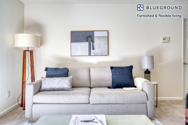 1220 N Fair Oaks Ave-Unit -FL2-ID838 in Sunnyvale, CA - Building Photo - Building Photo