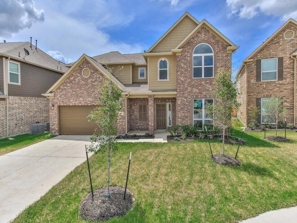 4210 Echo Clearing Ct in Atascocita, TX - Foto de edificio