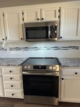 305 SE 2 St in Blue Springs, MO - Building Photo - Building Photo