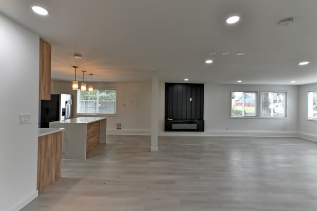 9314 7th Ave SE in Everett, WA - Building Photo - Building Photo