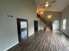 331 Almond Tree Ct in Troy, MO - Foto de edificio - Building Photo