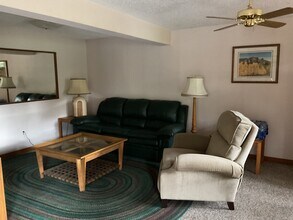 2389 Chamonix Ln, Unit Apartment in Vail, CO - Building Photo - Building Photo