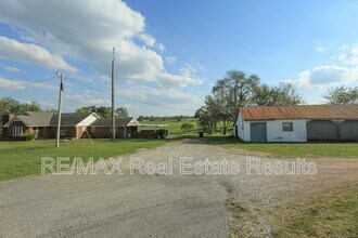 1741 E 1st Ave in Bentonville, AR - Building Photo - Building Photo