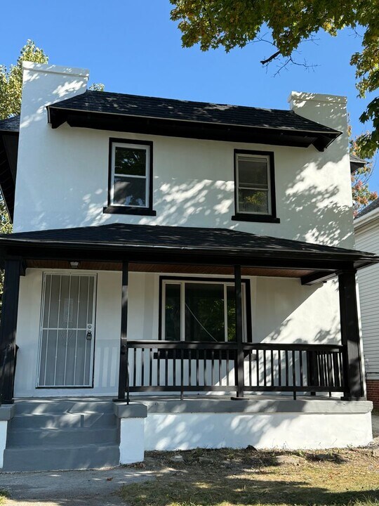 12601 Rexwood Ave in Garfield Heights, OH - Building Photo