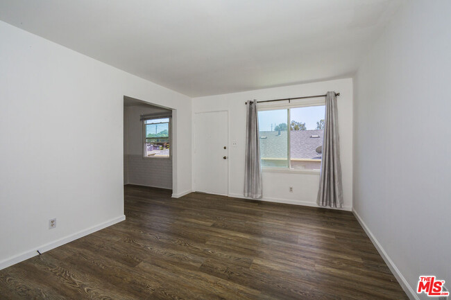 7012 Glasgow Ave in Los Angeles, CA - Building Photo - Building Photo