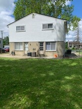 12036 San Jose Ave in Redford, MI - Building Photo - Building Photo