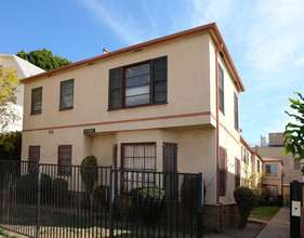 1244 N New Hampshire Ave in Los Angeles, CA - Building Photo - Building Photo