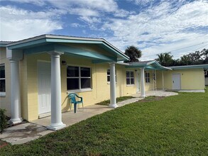 7057 Sunset Dr S in South Pasadena, FL - Building Photo - Building Photo