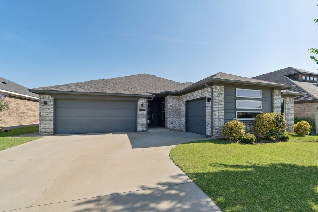2237 NW 179th St in Edmond, OK - Building Photo