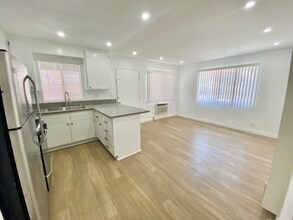 144 S Westmoreland Ave in Los Angeles, CA - Building Photo - Building Photo