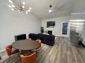 77 Forest Oaks Dr in Durham, NC - Building Photo