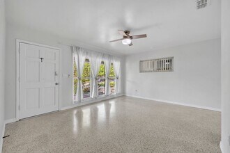 3615 Pelican Ln in Orlando, FL - Building Photo - Building Photo