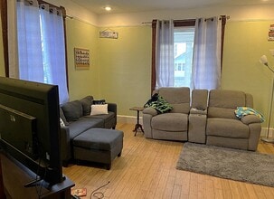 4704 N Lacey St in Spokane, WA - Building Photo - Building Photo