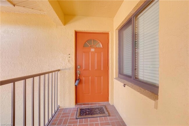 9820 Citadel Ln, Unit 202 in Bonita Springs, FL - Building Photo - Building Photo