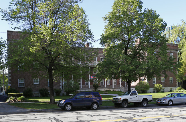 Bell Wines Apartments in Salt Lake City, UT - Building Photo - Building Photo