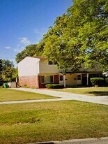 5925 Inkster Rd in Garden City, MI - Building Photo