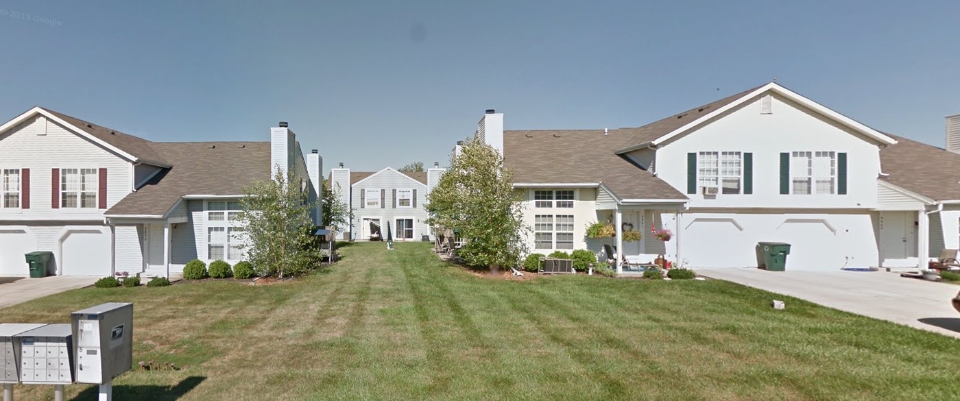 Autumn Breeze in Muncie, IN - Foto de edificio